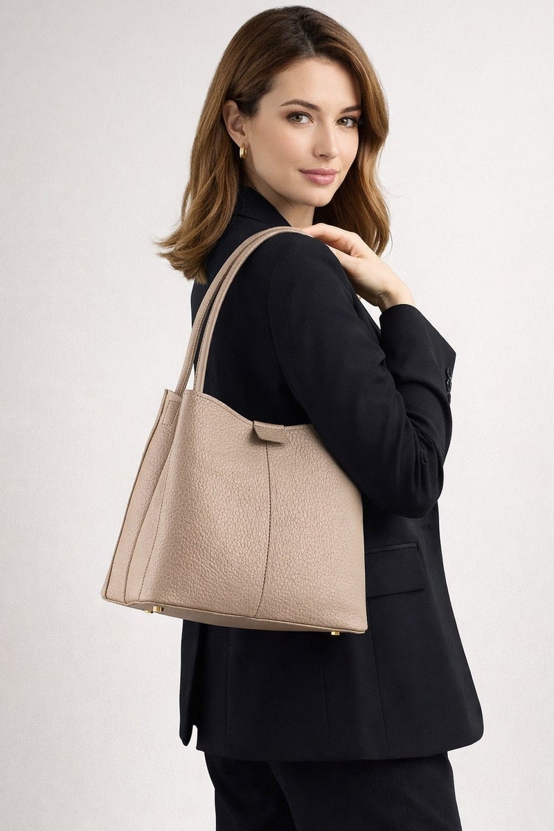 حقيبة يد نسائية فاخرة بنسيج جلدي محبب - تصميم أنيق بمقبض علوي مع 3 أقسام داخلية منظمة (بيج) - Image 2